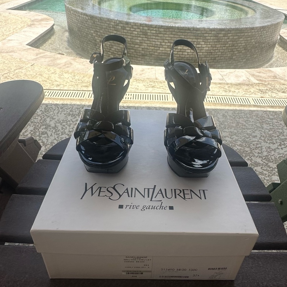 Yves Saint Laurent Black Patent Leather Tribute 7.5 75mm/3"